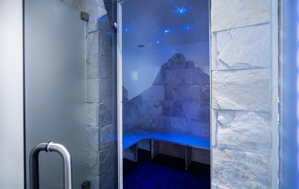 Wellness- Und Schneesporthotel Christiania Saas-Almagell Dış mekan fotoğraf