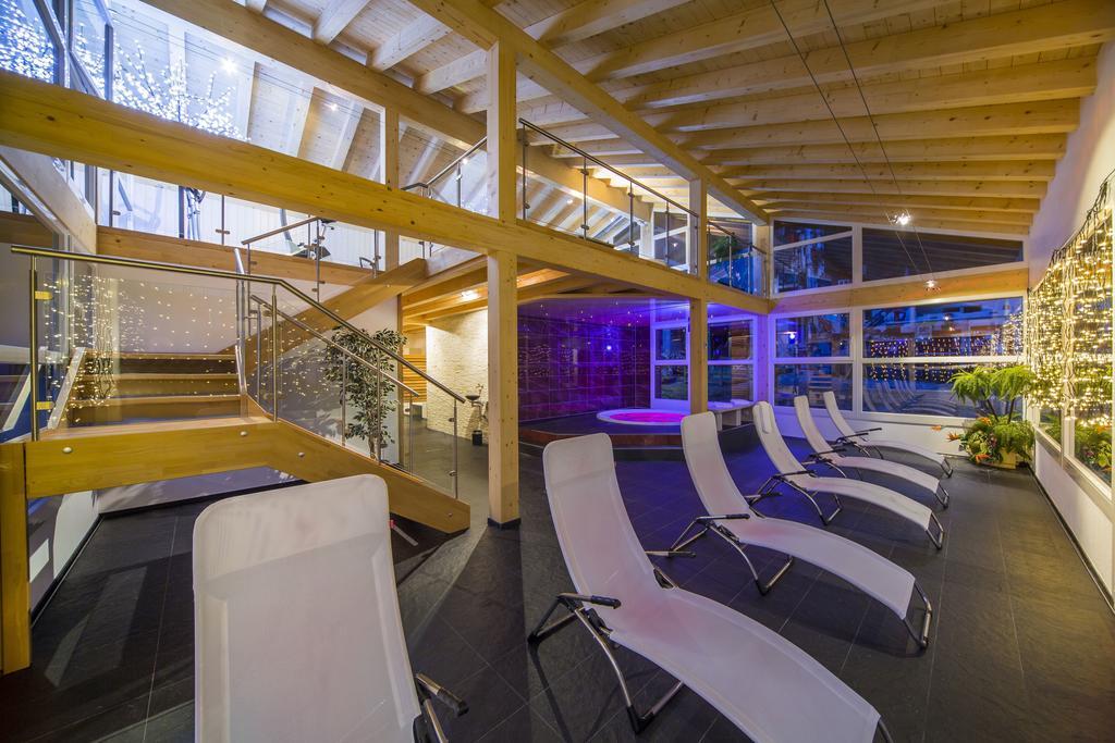 Wellness- Und Schneesporthotel Christiania Saas-Almagell Dış mekan fotoğraf
